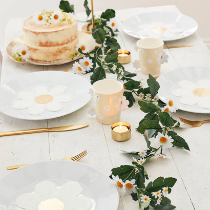 Daisy Reusable Artificial Flower Garland